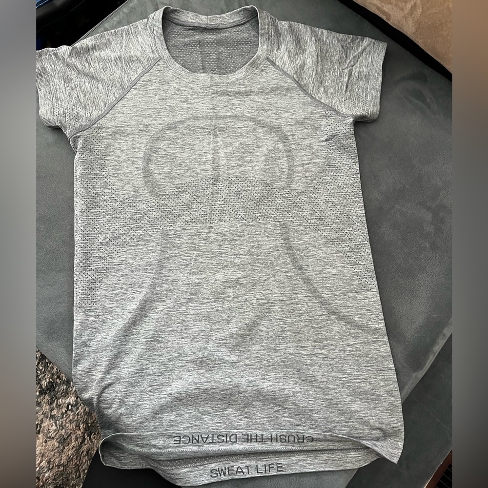 Lulu lemon Gray Short Sleeve swiftly tech hip length Athletic Shirt